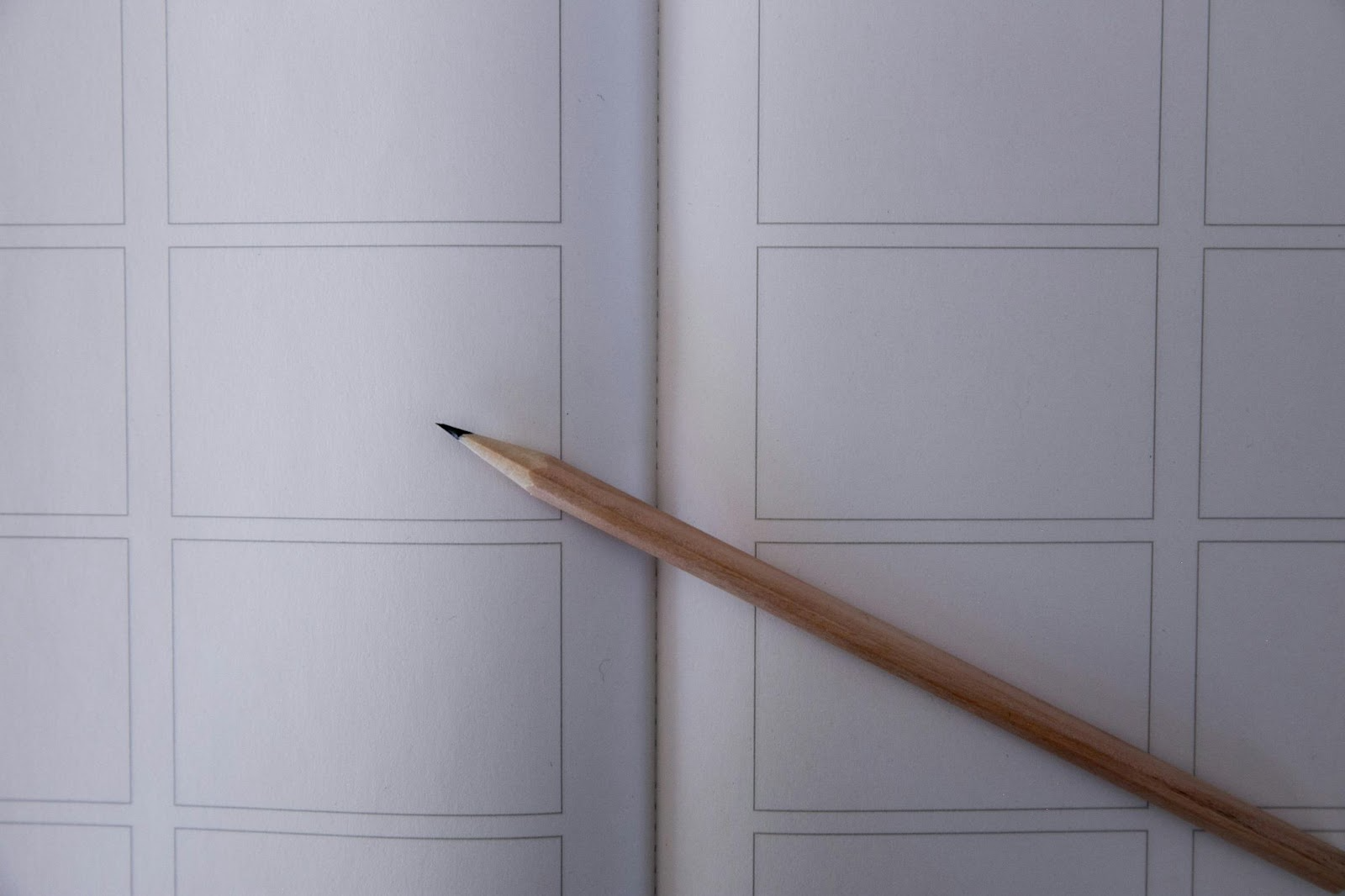 Aligning Story Arcs with Reader Expectations in Comics